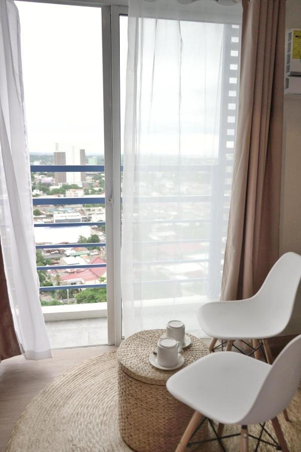 Quince Studio W/ Balcony Orochi Staycation Ph At Loop Tower Cdo Cagayan de Oro Luaran gambar